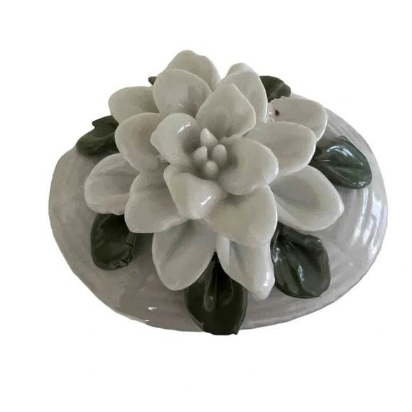 Vintage Porcelain Camellia Box‎ 4” - Picture 1 of 2